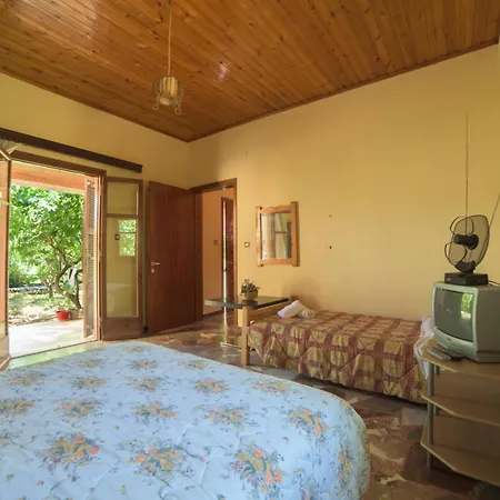 Mary's Garden House * Перуладес