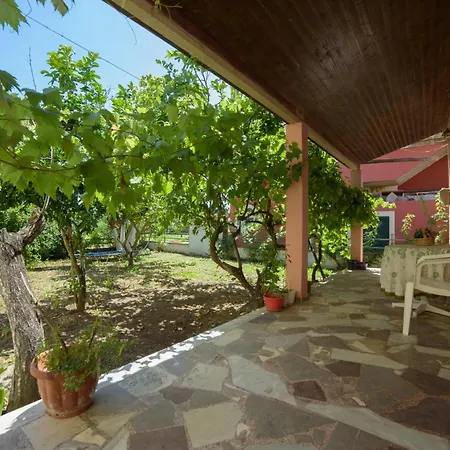 Mary's Garden House Dom wakacyjny Peroulades (Corfu)
